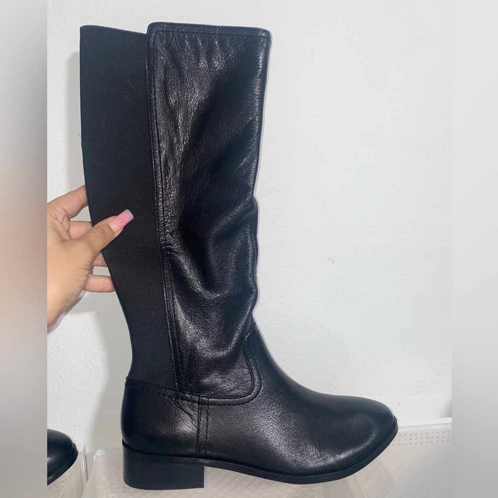 Black Boots